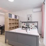 Deluxe Cracow Arianska By Renters