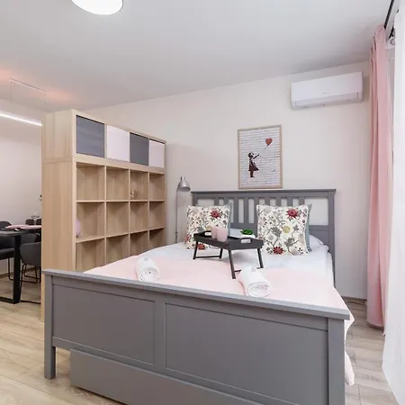 Deluxe Cracow Ariańska By Renters